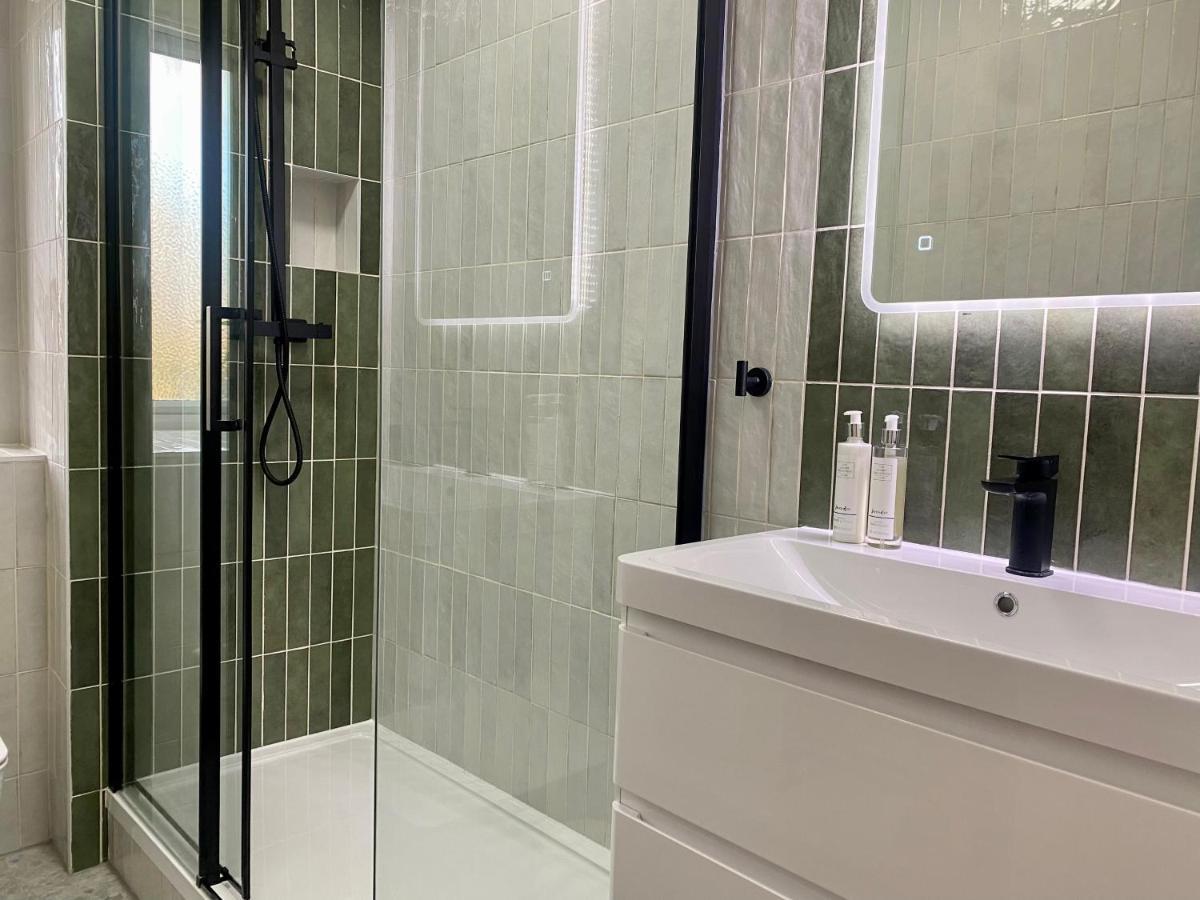 Newly Refurbished 2 Bedroom Apartment In South London Londres Exterior foto
